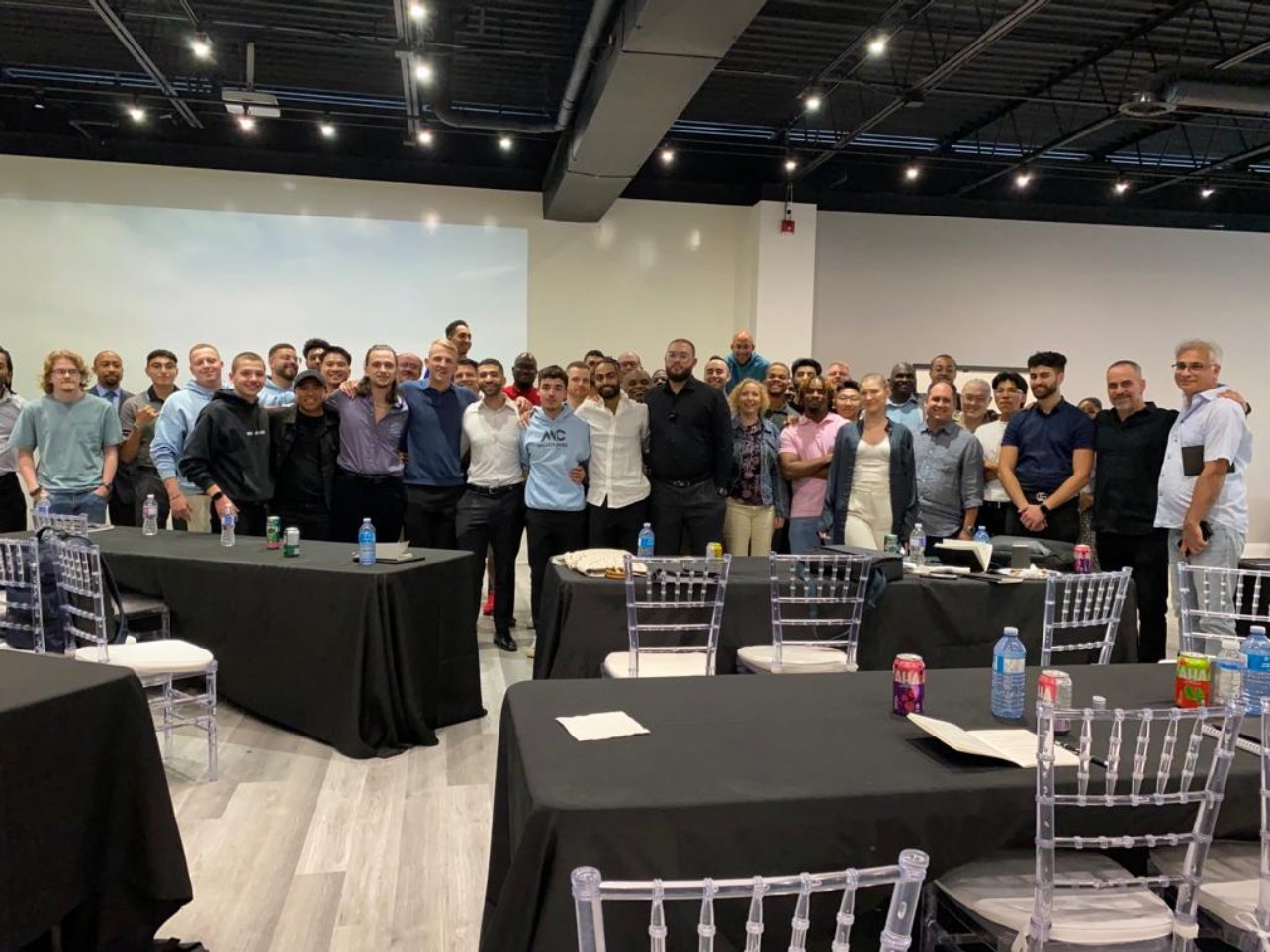 A packed room at one of Ramzi's live trainings